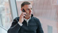 Accountmanager is aan het bellen met de klant